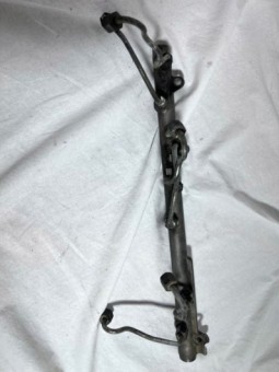 BMW E60 E65 E70 E83 E90 LISTWA WTRYSKOWA 7795514