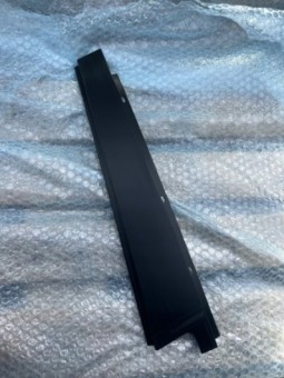 BMW E60 LISTWA SŁUPEK DRZWI...