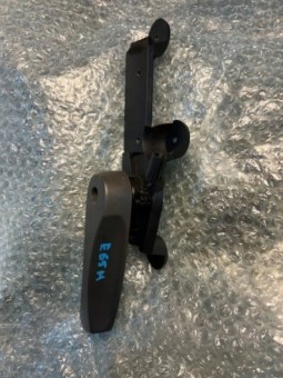 BMW E65 MECHANIZM MASKI...